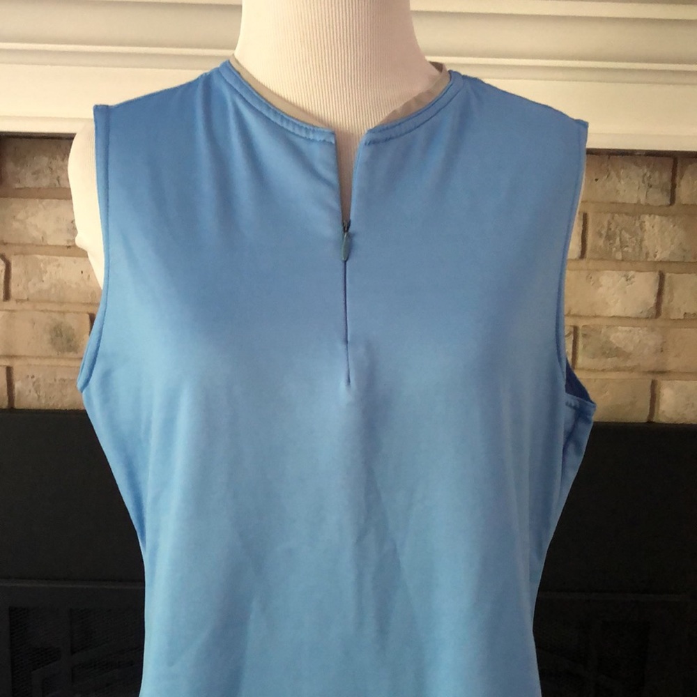 L.L. Bean Blue Sleeveless Zip Neck Tank size Medium - Picture 2 of 11